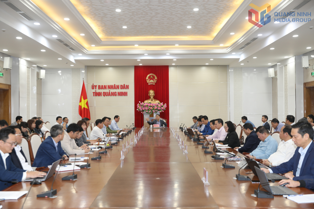 Chủ tịch UBND tỉnh Quảng Ninh họp rà soát hoạt động sản xuất, kinh doanh trên địa bàn