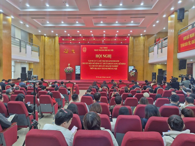 Thuế Hà Nội tiếp sức hộ kinh doanh chuyển đổi lên doanh nghiệp