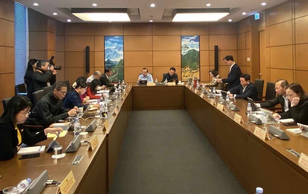 Đoàn ĐBQH Thanh Hóa góp ý dự thảo Nghị quyết quy định một số cơ chế, chính sách trong tổ chức thi hành Luật Đất đai