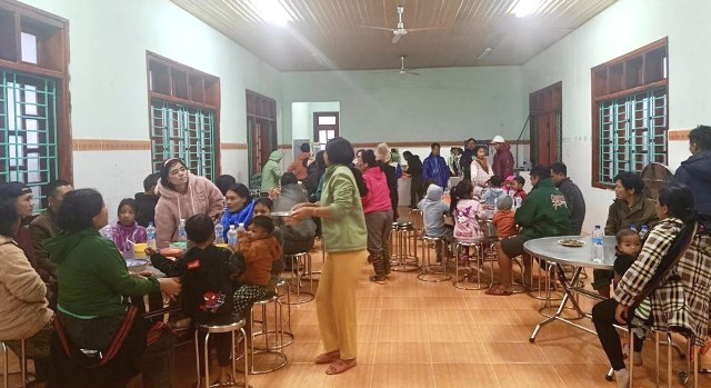 Hỗ trợ ổn định nơi ở tạm cho người d&acirc;n.