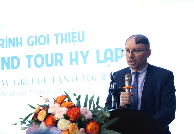 Ông Christos Chatzopoulos, Phó Đại sứ quán Hy Lạp tại Việt Nam chia sẻ tại sự kiện. Ông Christos Chatzopoulos, Phó Đại sứ quán Hy Lạp tại Việt Nam chia sẻ tại sự kiện.