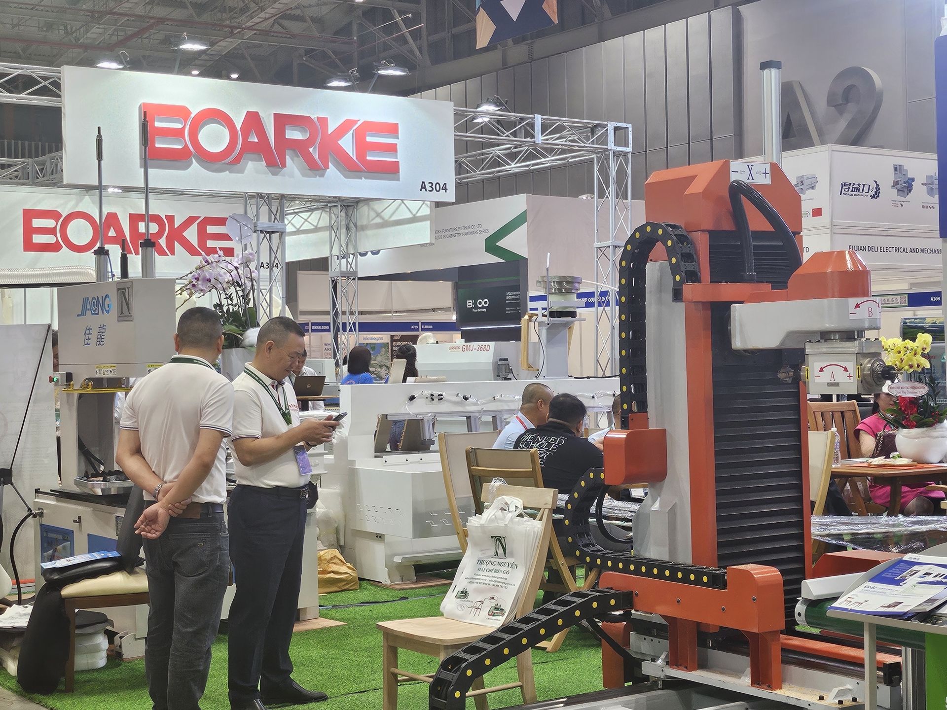 Những máy móc thiết bị ngành gỗ hiện đại nhất đều xuất hiện tại triển lãm Những máy móc thiết bị ngành gỗ hiện đại nhất đều xuất hiện tại triển lãm