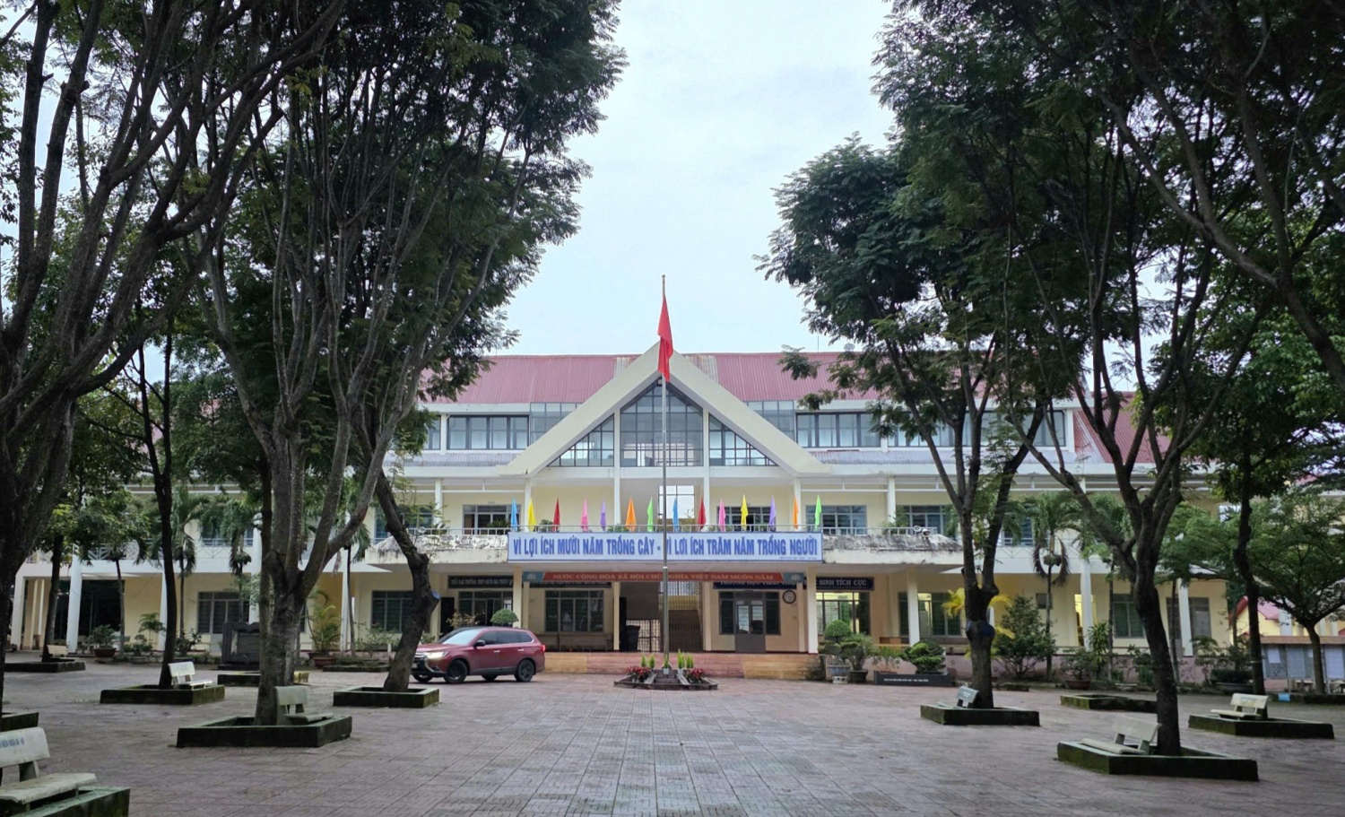 Ngày 21/11 sắp tới, Petrovietnam và BSR sẽ tổ chức Lễ khánh thành phòng thực hành giáo dục STEM tại Trường THPT Buôn Ma Thuột, tỉnh Đắk Lắk