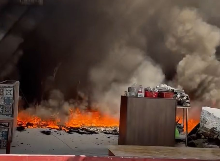 Hình ảnh khu vực xảy ra hỏa hoạn được người dân chia sẻ.