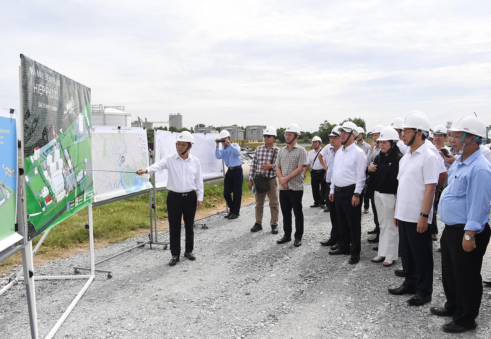 Đưa vào vận hành Dự án Nhà máy điện khí LNG Hiệp Phước trong năm 2027