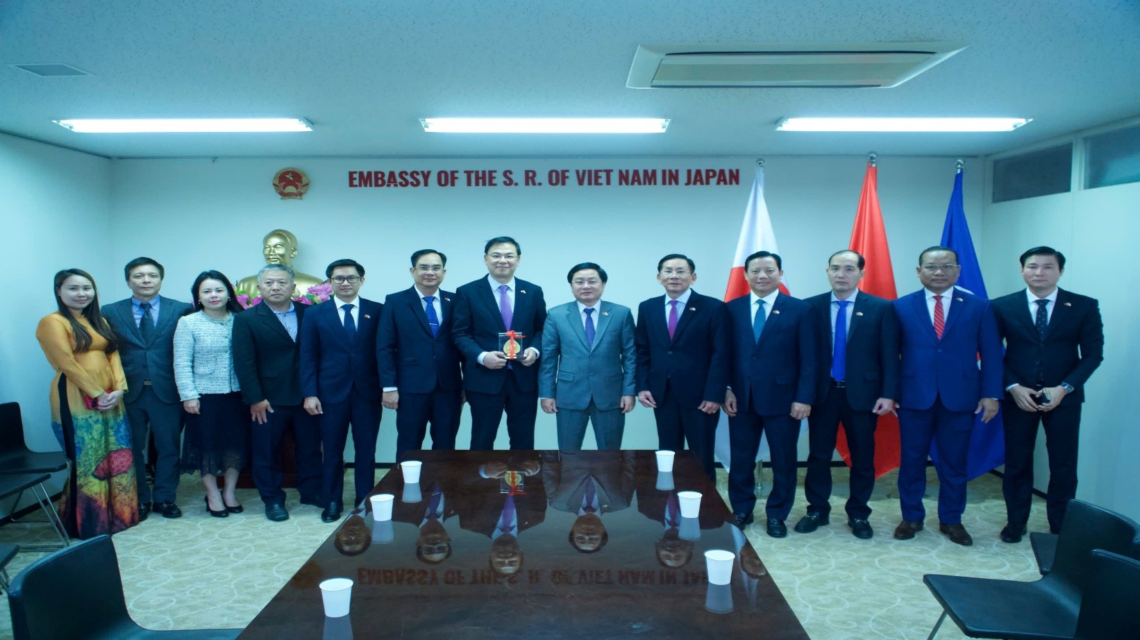 Đoàn công tác tỉnh Tây Ninh tại Đại sứ quán Việt Nam tại Nhật Bản Đoàn công tác tỉnh Tây Ninh tại Đại sứ quán Việt Nam tại Nhật Bản