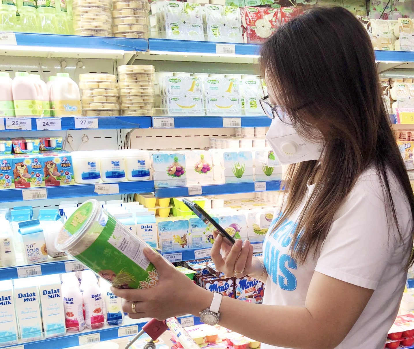 Các chuyên gia cho rằng, cần sớm xây dựng hệ thống cơ sở dữ liệu quốc gia về truy xuất nguồn gốc hàng hóa, kết nối các bộ, ngành, địa phương và doanh nghiệp. Ảnh: KT