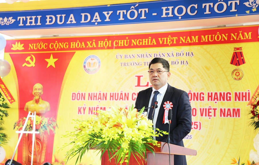 Bí thư Tỉnh ủy Nguyễn Hồng Thái phát biểu tại buổi lễ