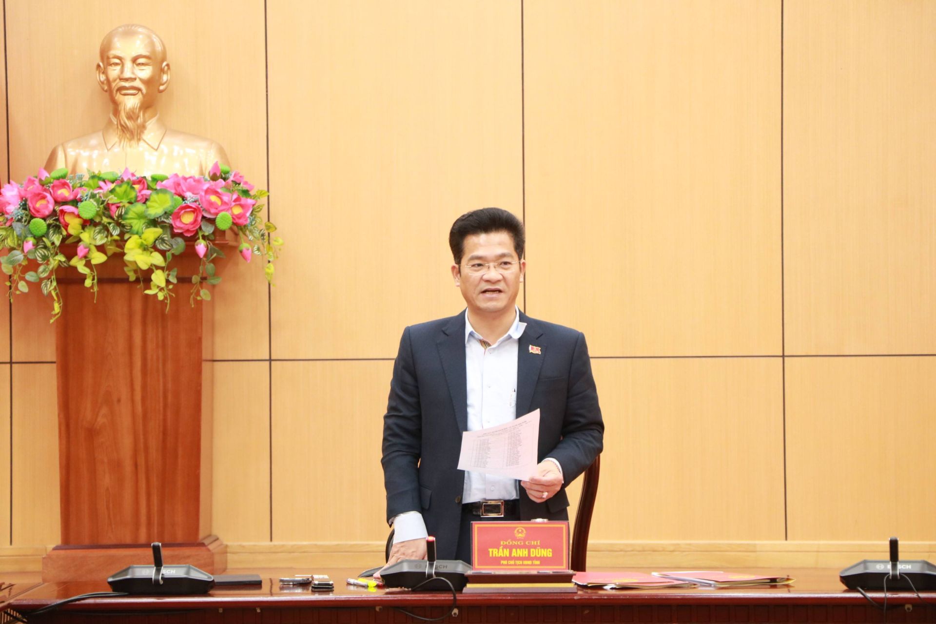 Phó Chủ tịch UBND tỉnh Ninh Bình Trần Anh Dũng phát biểu