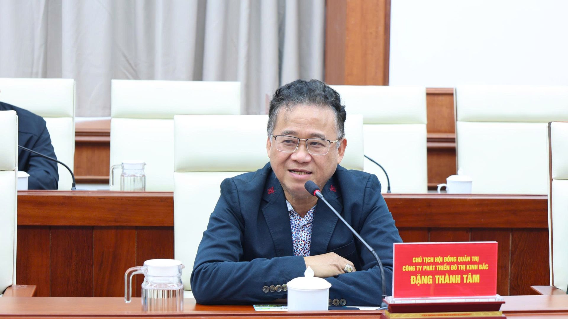 Ông Đặng Thành Tâm, Chủ tịch Hội đồng quản trị Công ty Phát triển đô thị Kinh Bắc phát biểu tại buổi làm việc. Ông Đặng Thành Tâm, Chủ tịch Hội đồng quản trị Công ty Phát triển đô thị Kinh Bắc phát biểu tại buổi làm việc.