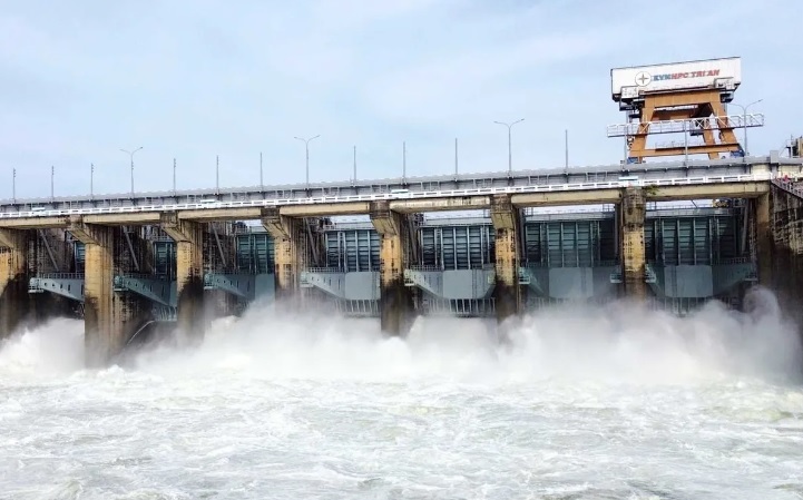 Thủy điện Trị An tăng lượng nước xả xuống hạ du. Ảnh: Hoàng Lộc Thủy điện Trị An tăng lượng nước xả xuống hạ du. Ảnh: Hoàng Lộc