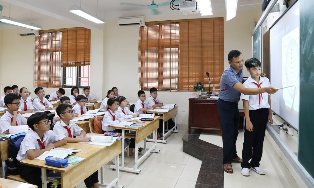 Giờ Lịch sử - Địa lí của thầy và trò Trường Trung học cơ sở Hàn Thuyên (xã Lương Tài).