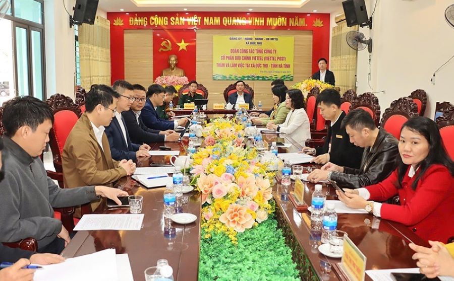 Toàn cảnh buổi làm việc.