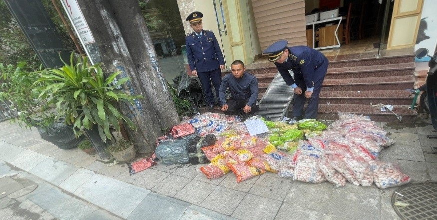 Tuyên Quang: Phát hiện tài xế xe bán tải vận chuyển gần 3 tạ thực phẩm bẩn