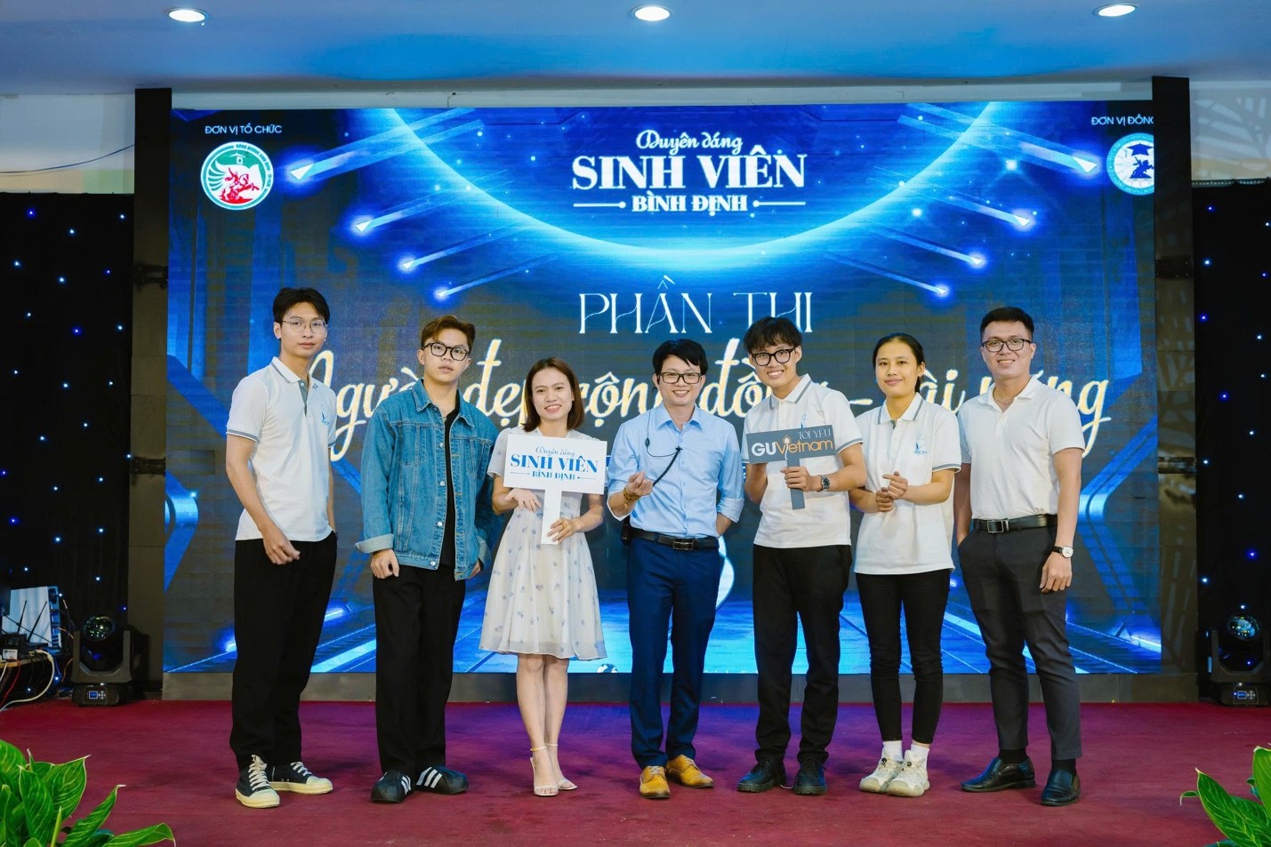 Đội ngũ nhân viên Gu Vietnam tại cuộc thi Duyên dáng sinh viên Bình Định