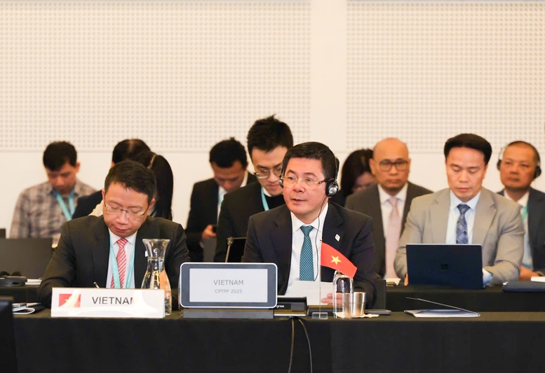 Bộ trưởng Bộ Công Thương Nguyễn Hồng Diên tham dự Phiên họp Bộ trưởng Bộ Công Thương Nguyễn Hồng Diên tham dự Phiên họp