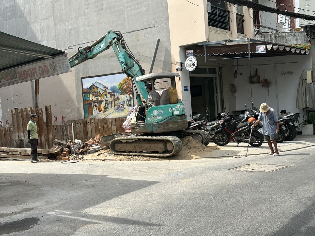 TP. HCM yêu cầu khẩn trương biệt phái công chức làm nhiệm vụ quản lý trật tự xây dựng và đô thị