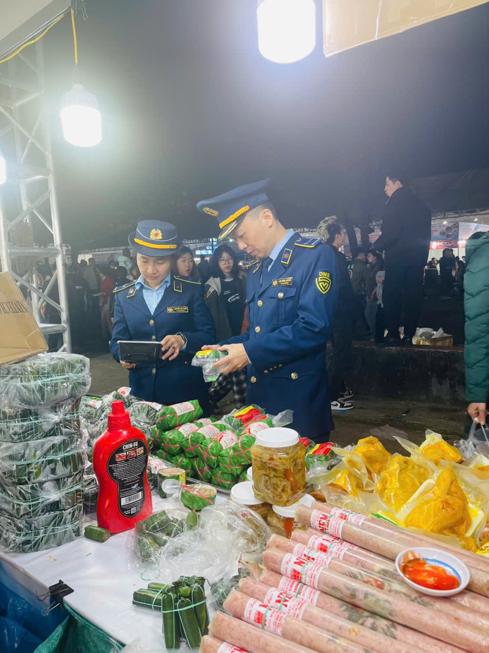 Tăng cường kiểm tra, kiểm soát hàng hóa tại Hội chợ Thương mại Quốc tế Việt – Trung lần thứ 25