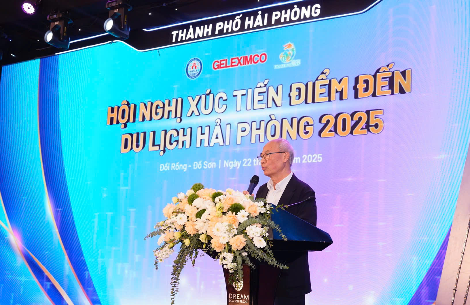 Đồng chí Vũ Thế Bình Chủ tịch Hiệp hội Du lịch Việt Nam. Đồng chí Vũ Thế Bình Chủ tịch Hiệp hội Du lịch Việt Nam.