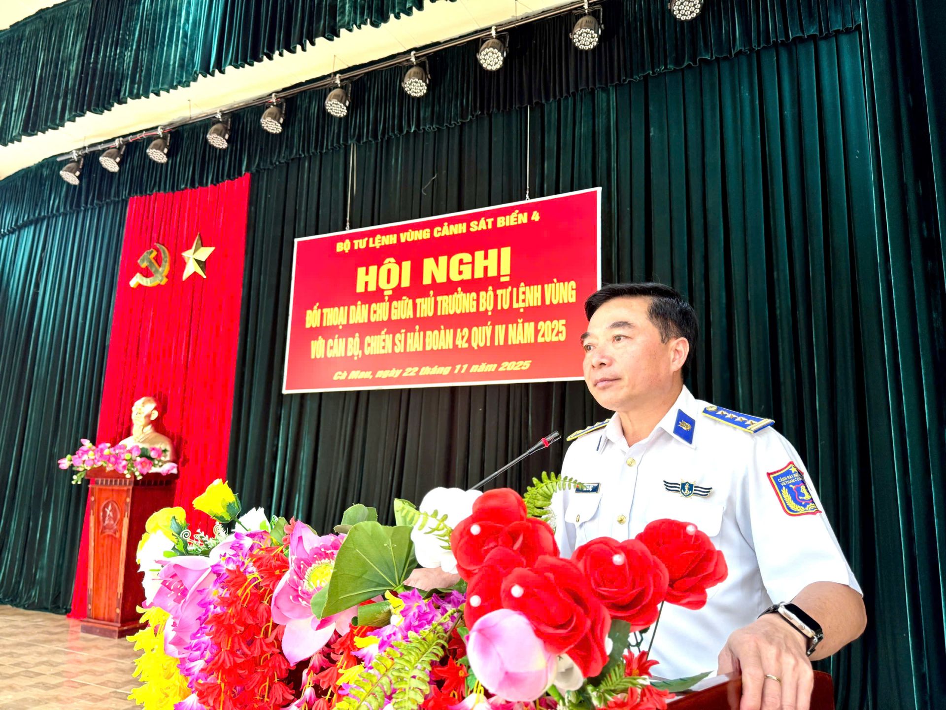 Đại tá Đào Bá Việt, Tư lệnh Vùng Cảnh sát biển 4 chủ trì Hội nghị đối thoại dân chủ