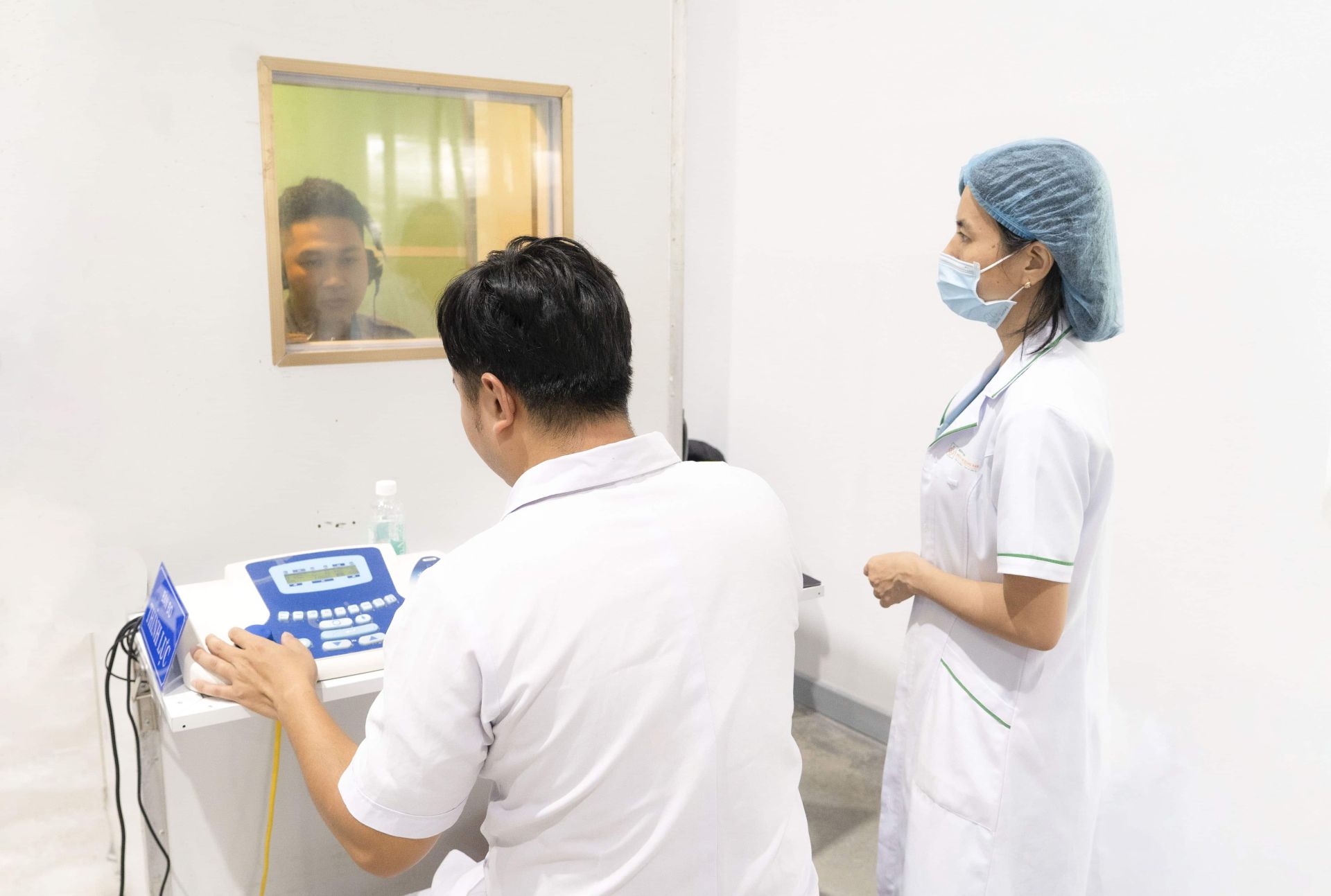 CBNV làm việc trong môi trường đặc thù được khám bệnh nghề nghiệp