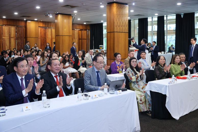 Đại sứ Việt Nam tại Nam Phi Ho&agrave;ng Sỹ Cương ph&aacute;t biểu - Ảnh: VGP/Nhật Bắc