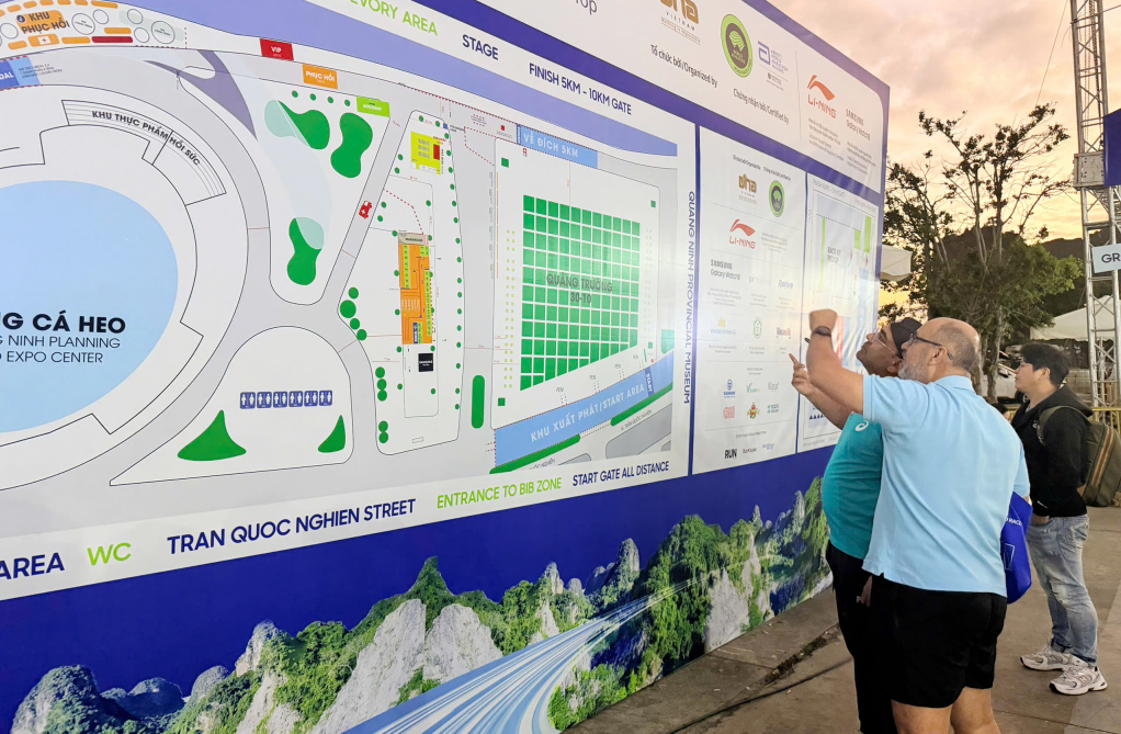 Giải chạy thu hút đông đảo vận động viên quốc tế tham gia. Giải chạy thu hút đông đảo vận động viên quốc tế tham gia.