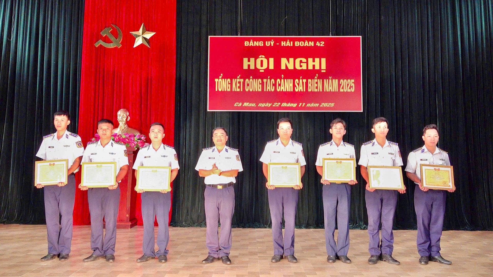 Hải đoàn 42 hoàn thành xuất sắc nhiệm vụ năm 2025