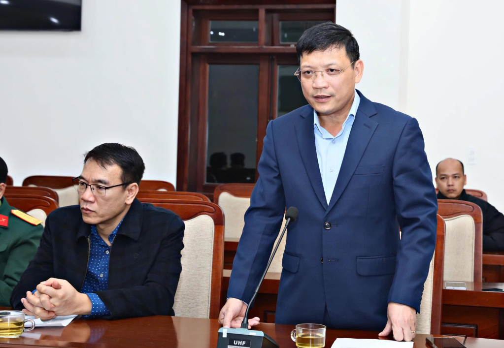 Ông Nghiêm Xuân Cường, Phó Chủ tịch HĐND tỉnh Quảng Ninh, phát biểu tại buổi trao ủng hộ khắc phục hậu quả mưa lũ tại tỉnh Lâm Đồng.