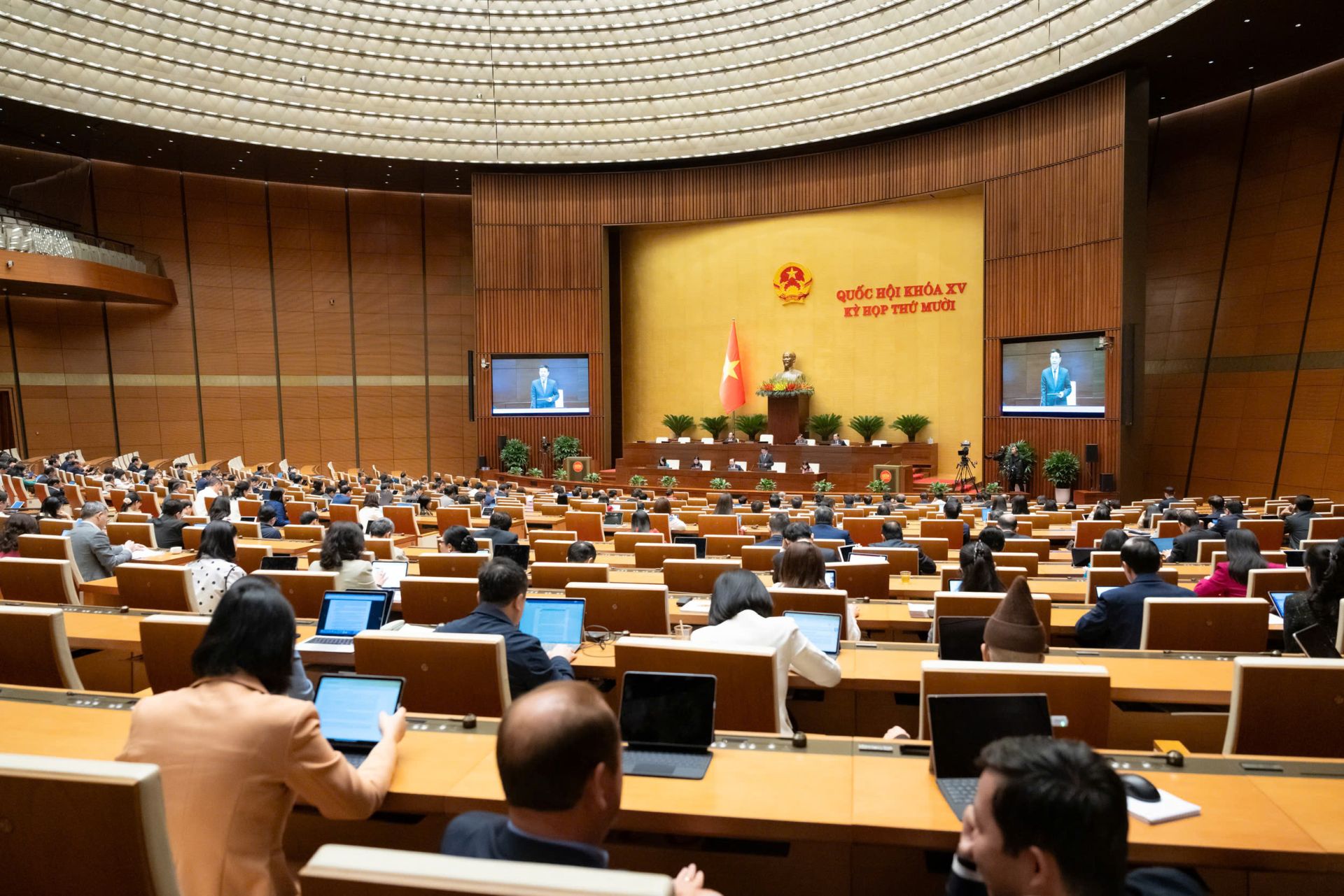 Ngày 24/11, Quốc hội bước vào tuần làm việc thứ 6 với nhiều nội dung quan trọng