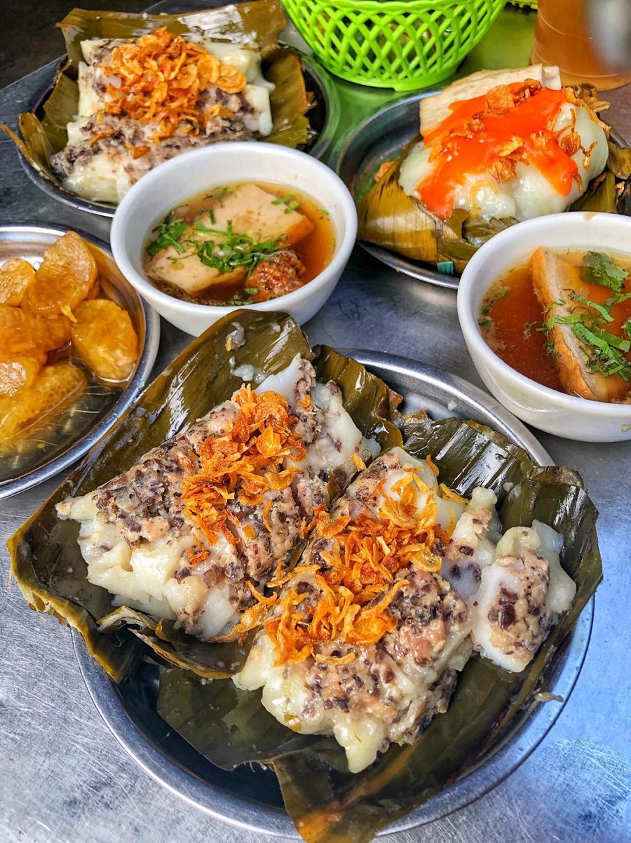 Món ăn này không chỉ là thức quà vặt dân dã mà còn là sợi chỉ đỏ kết nối thế hệ, lưu giữ hồn cốt của vùng đất hoa phượng đỏ