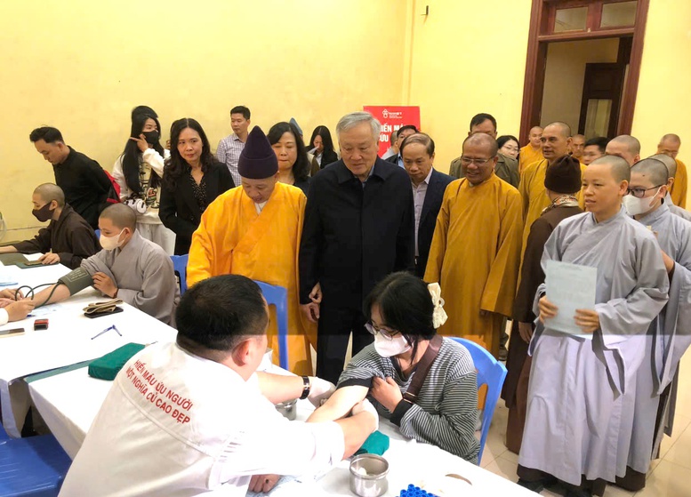 Phó Thủ tướng Thường trực dự ngày hội "Hiến máu cứu người - hành Bồ Tát đạo"