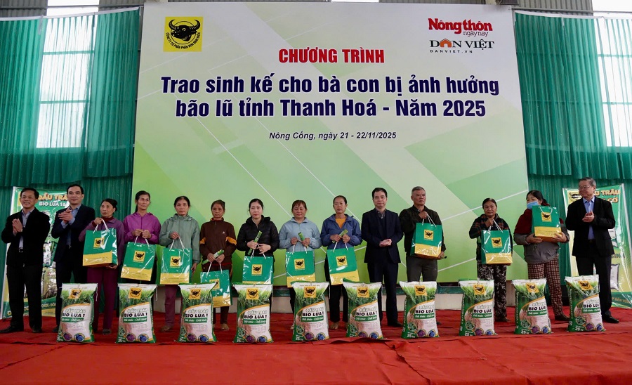 Chương trình trao gói sinh kế, gồm lúa giống và phân bón, đi kèm chuyển giao kỹ thuật canh tác tiên tiến cho bà con nông dân. Chương trình trao gói sinh kế, gồm lúa giống và phân bón, đi kèm chuyển giao kỹ thuật canh tác tiên tiến cho bà con nông dân.