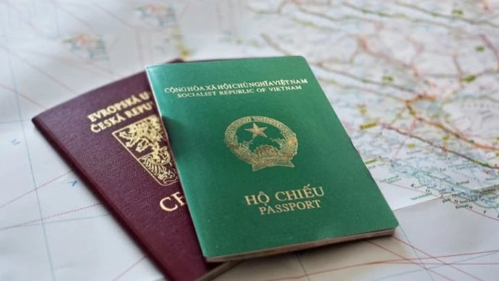 Ngân hàng chuẩn bị dừng giao dịch bằng hộ chiếu