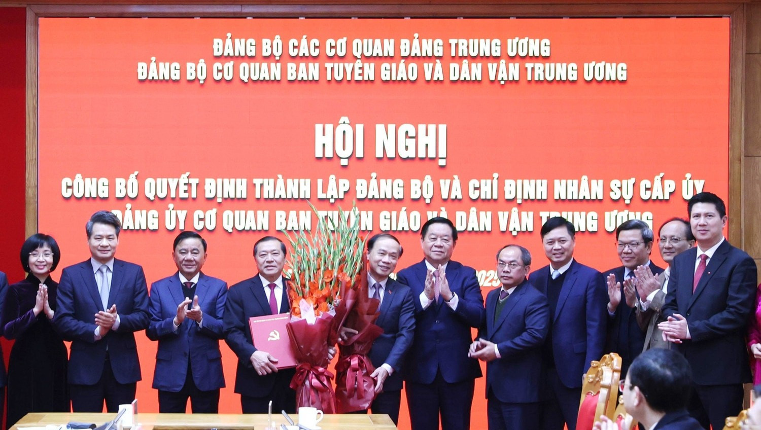 Hội nghị c&ocirc;ng bố quyết định th&agrave;nh lập đảng bộ v&agrave; chỉ định nh&acirc;n sự cấp ủy đảng ủy cơ quan Ban Tuy&ecirc;n gi&aacute;o v&agrave; D&acirc;n vận trung ương diễn ra v&agrave;o th&aacute;ng 2/2025