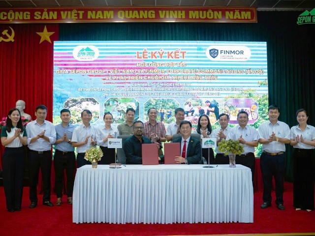 Lễ k&yacute; kết hợp t&aacute;c giữa Tổng C&ocirc;ng ty Thương mại Quảng Trị (SEPON GROUP) với C&ocirc;ng ty Finmor (Ấn Độ) về ph&aacute;t triển chuỗi gi&aacute; trị cho sản phẩm từ c&acirc;y trẩu &ndash; bao gồm hạt trẩu kh&ocirc; v&agrave; dầu trẩu&hellip;