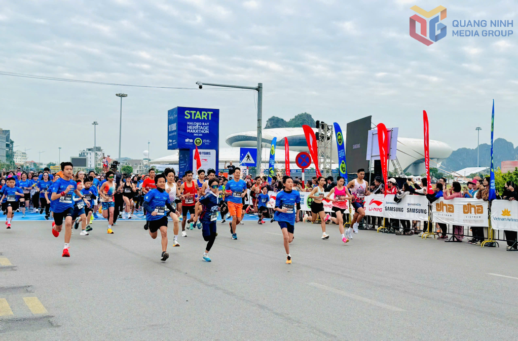 Giải Marathon Quốc tế Di sản Hạ Long 2025 thu hút hơn 14.000 VĐV tham gia. Giải Marathon Quốc tế Di sản Hạ Long 2025 thu hút hơn 14.000 VĐV tham gia.
