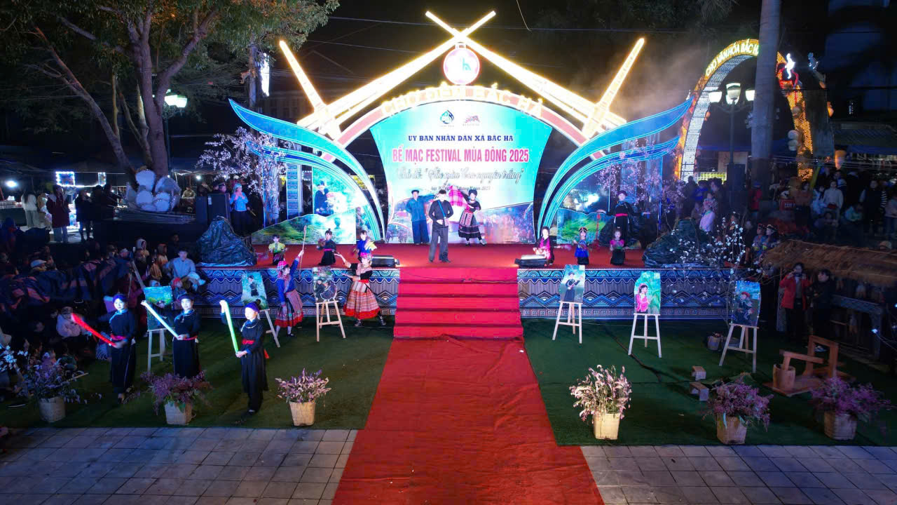 Kh&ocirc;ng gian lễ bế mạc