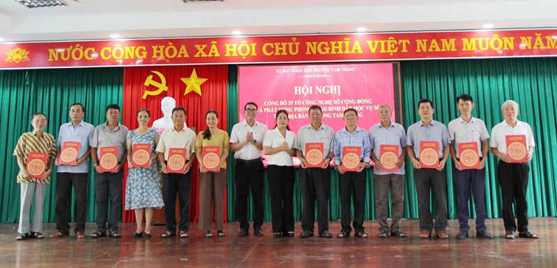 Ra mắt các tổ công nghệ số cộng đồng Ra mắt các tổ công nghệ số cộng đồng