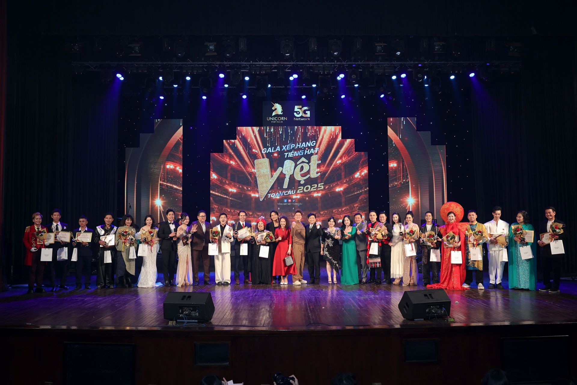 Ảnh 7: Đêm Gala Xếp hạng đã mang đến những phần trình diễn đầy mãn nhãn.