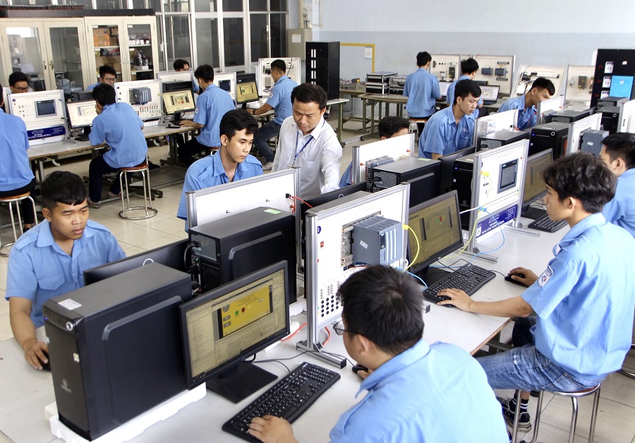 Cần có chiến lược đầu tư dài hạn về nhân lực trong lĩnh vực thương mại điện tử