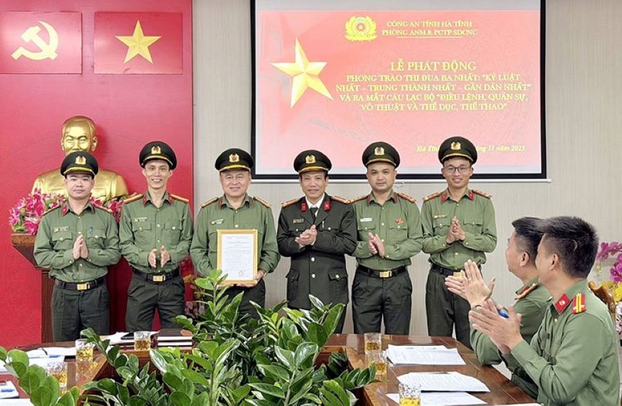 Phòng An ninh mạng và phòng, chống tội phạm sử dụng công nghệ cao Công an tỉnh Hà Tĩnh phát động phong trào thi đua “Ba nhất”.