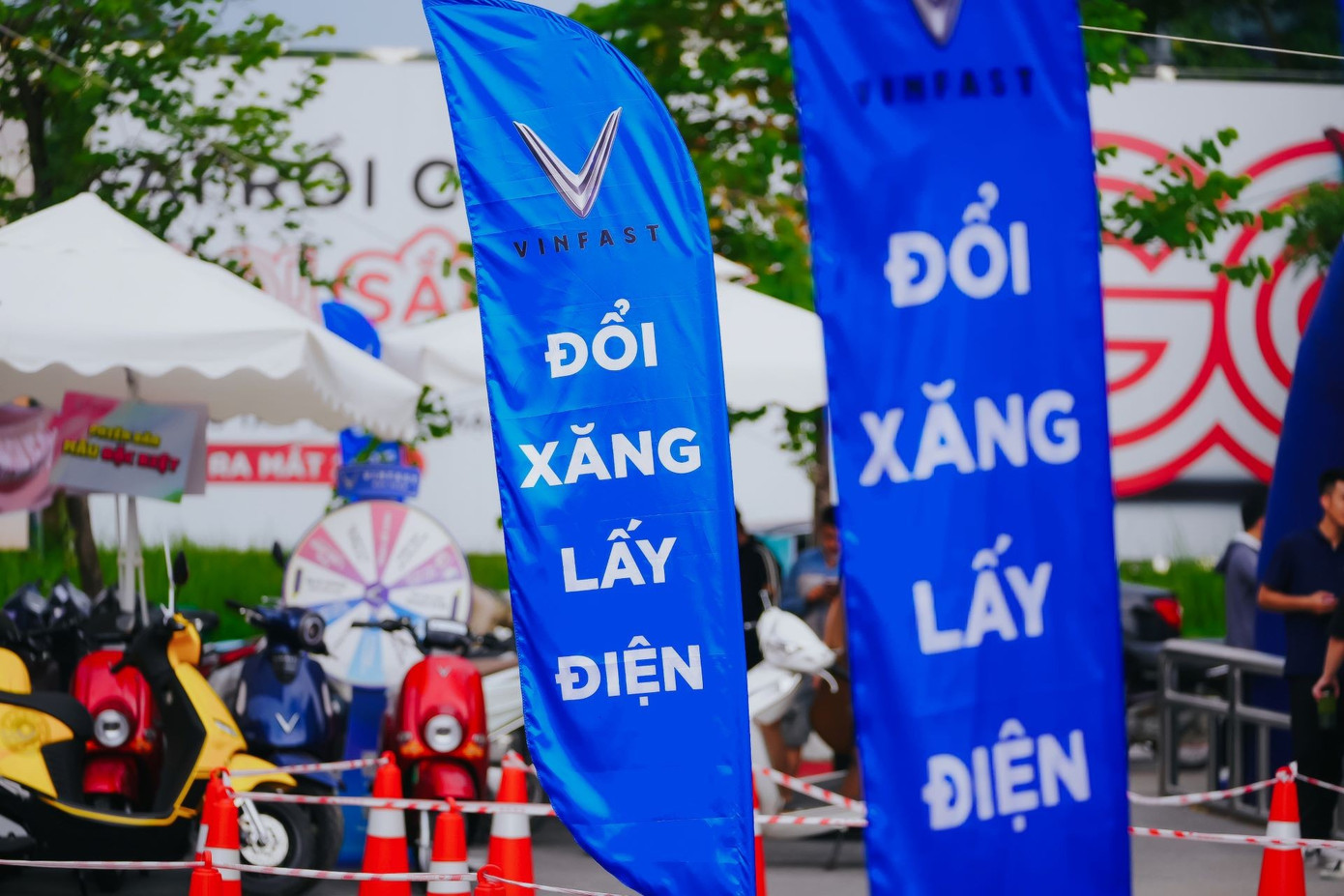 Hà Nội đề xuất hỗ trợ tới 20 triệu đồng để người dân chuyển sang xe máy điện