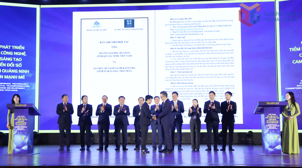 Trường Đại học Hạ Long và Tổ chức Du lịch Nachikatsuura (tỉnh Wakayama, Nhật Bản) ký kết Bản ghi nhớ hợp tác trong hoạt động đào tạo và phát triển nguồn nhân lực; trao đổi văn hóa, quảng bá du lịch, truyền thông thương hiệu và hoạt động nghiên cứu, tư vấn, chuyển giao khoa học và công nghệ. Trường Đại học Hạ Long và Tổ chức Du lịch Nachikatsuura (tỉnh Wakayama, Nhật Bản) ký kết Bản ghi nhớ hợp tác trong hoạt động đào tạo và phát triển nguồn nhân lực; trao đổi văn hóa, quảng bá du lịch, truyền thông thương hiệu và hoạt động nghiên cứu, tư vấn, chuyển giao khoa học và công nghệ.