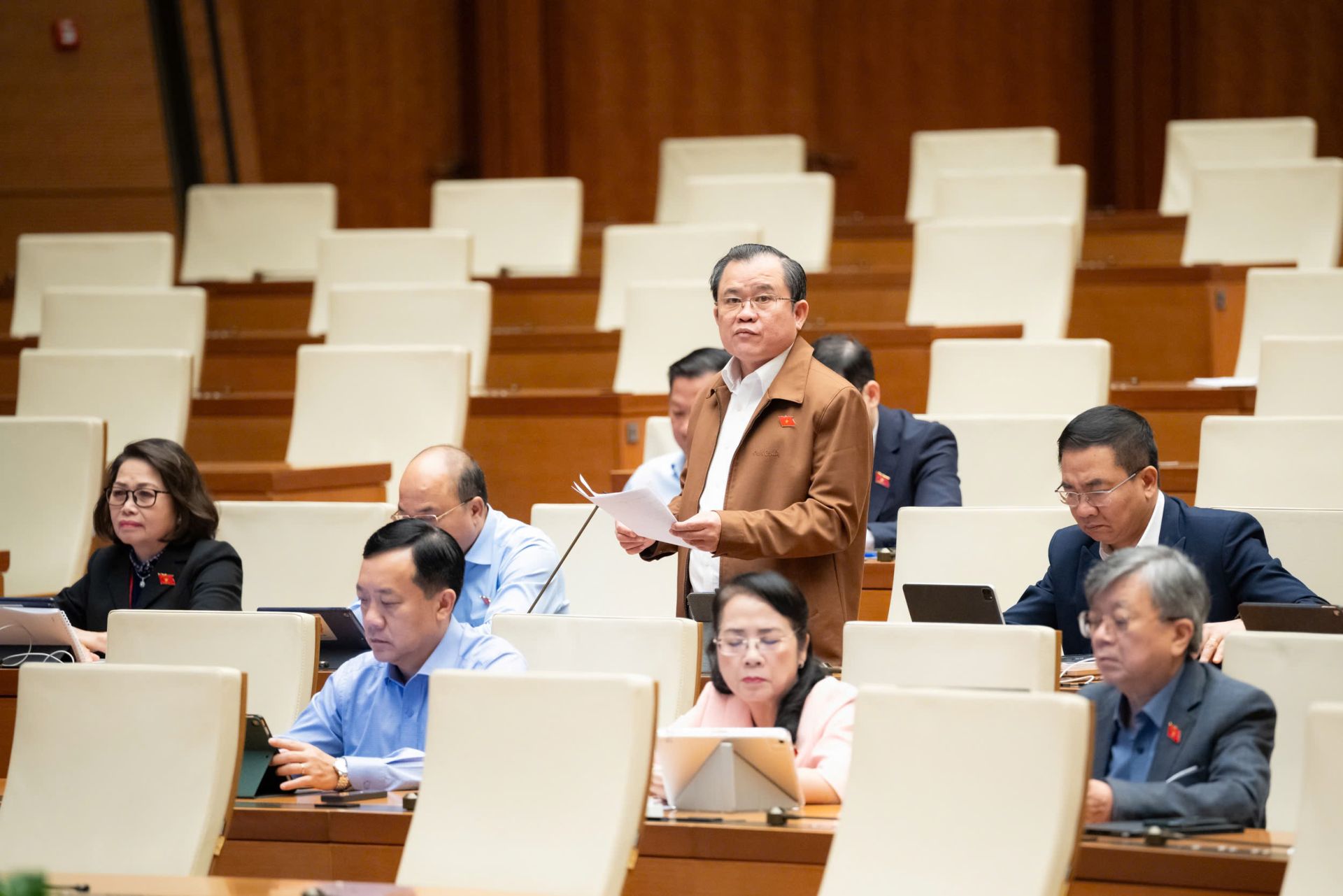 Đại biểu Nguyễn T&acirc;m H&ugrave;ng &ndash; Đo&agrave;n ĐBQH TP. Hồ Ch&iacute; Minh.