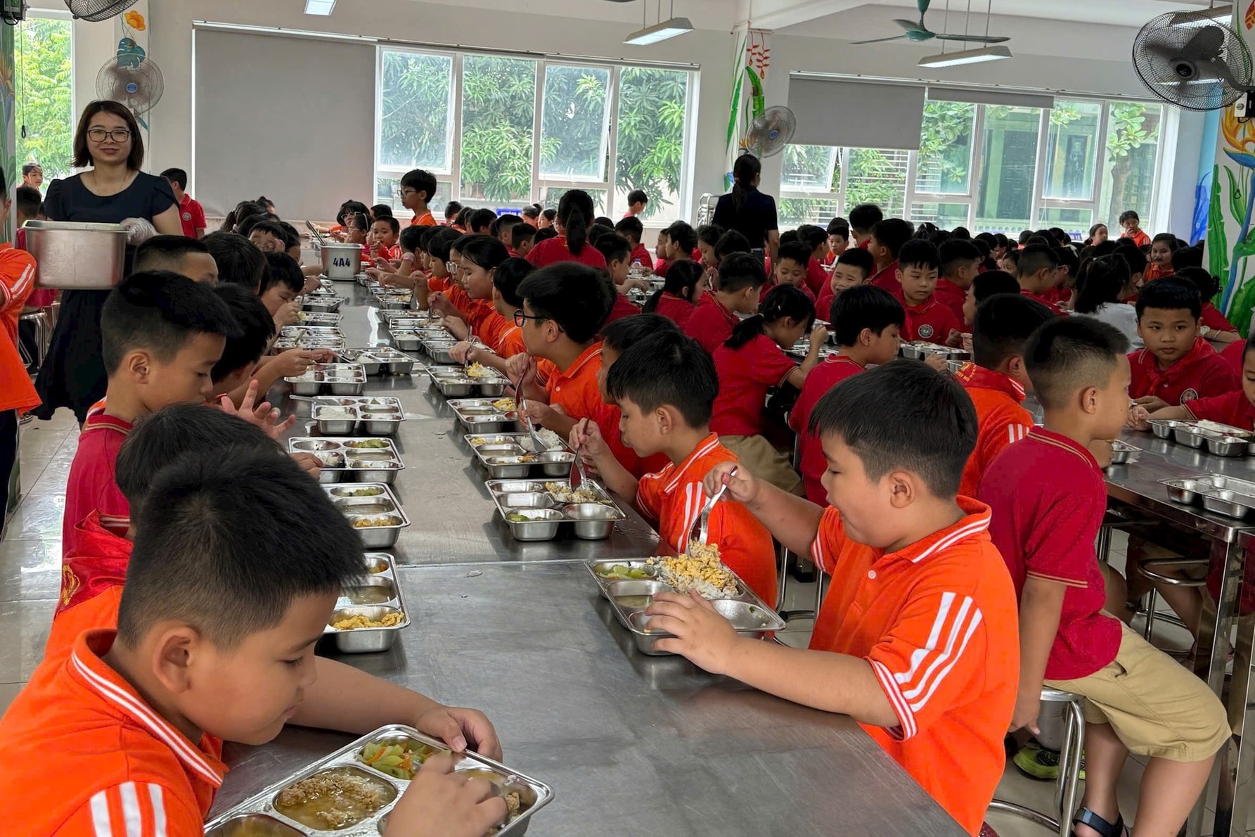 Hà Nội: Kiên quyết xử lý nghiêm các tổ chức, cá nhân vi phạm liên quan suất ăn bán trú