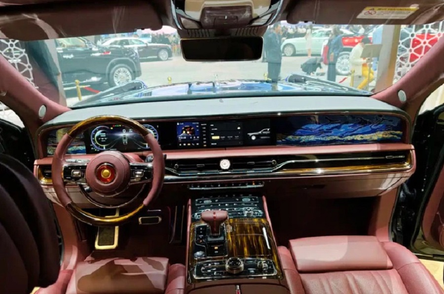 Bảng điều khiển trung tâm sử dụng màn hình kép 12,3 inch Bảng điều khiển trung tâm sử dụng màn hình kép 12,3 inch