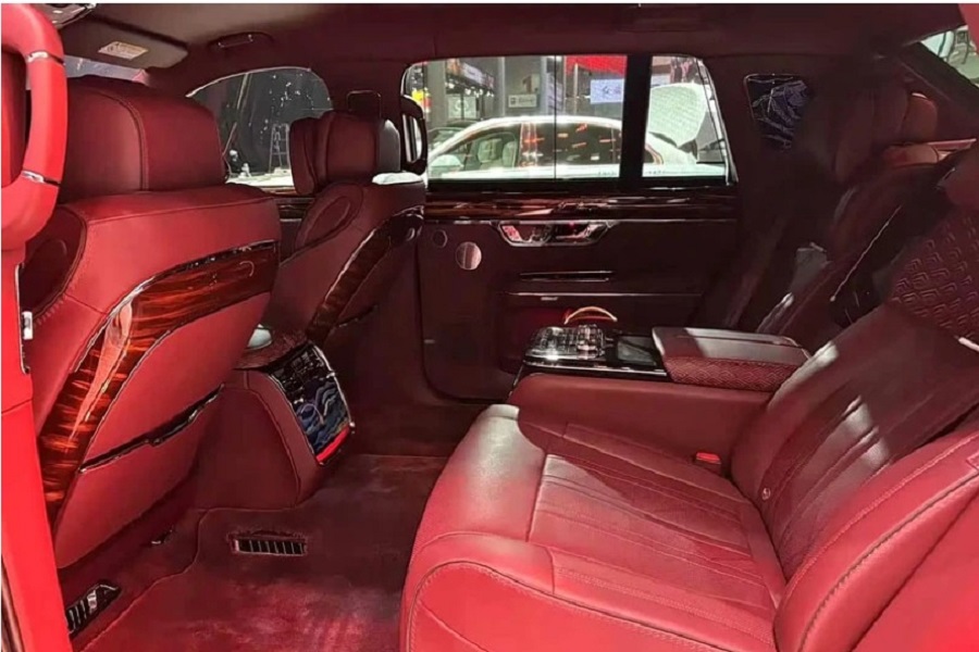 Bốn tấm ốp cửa được trang trí bằng tranh sơn dầu thủ công Bốn tấm ốp cửa được trang trí bằng tranh sơn dầu thủ công