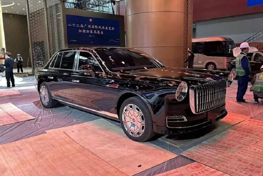 Hongqi Golden Sunflower Daxia: Biểu tượng Phương Đông thách thức đỉnh cao siêu sang