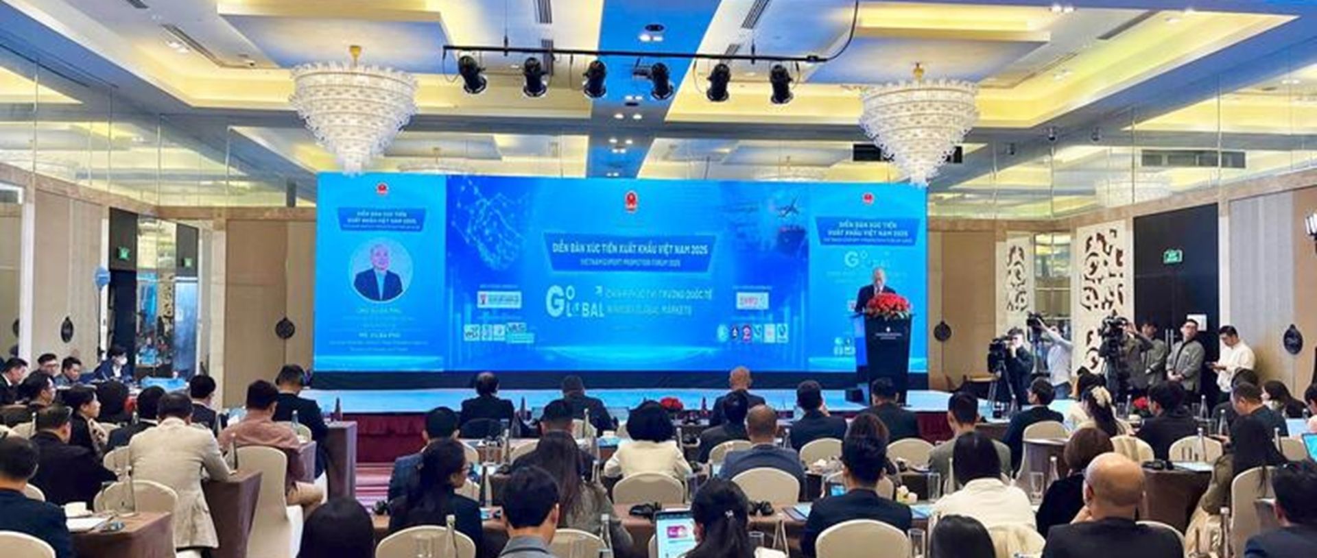 Diễn đàn Xúc tiến xuất khẩu Việt Nam 2025: Quyết tâm "Go Global" bằng tư duy mới và chuyển đổi xanh